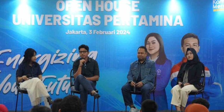 Para Ahli Berbagi Pemahaman Memilih Pendidikan dan Karir Pada Siswa Siswi SMA