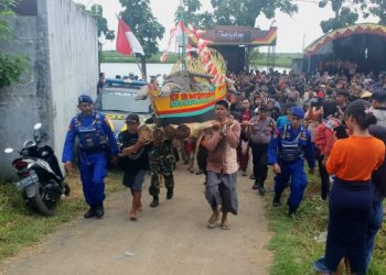 Begini Ramainya Lomban Kupatan Sungai Tayu Pati, Upaya Lestarikan Tradisi
