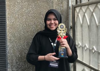 Putri Lokal Juarai Lomba Pidato Bahasa Internasional