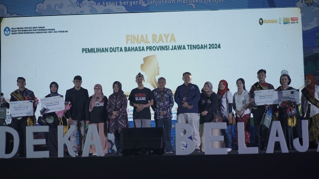 Gemilang Dani Saputra dan Olivia Firdaus Menangi Pemilihan Duta Bahasa Jawa Tengah 2024