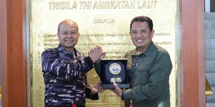 Kunjungan Regional Executive Vice President Telkom Regional V Papua Barat