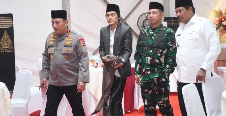 Jelang Pilkada Serentak, Panglima TNI dan Kapolri Hadiri Doa Bersama Lintas Agama di Semarang