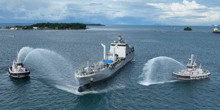 Guna Tingkatkan Ketahanan Operasi Unsur Gelar, KRI Balongan-908 Perkuat Koarmada III