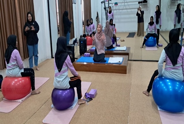 Ibu Hamil Sehat, Bugar Menuju Persalinan Nyaman dengan Prenatal Yoga 