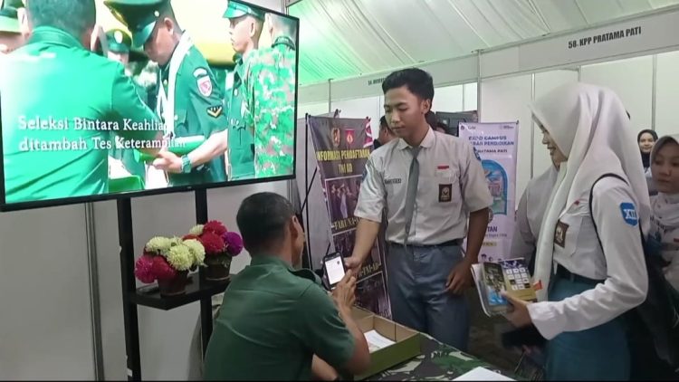 Stand Kodim Pati Dibanjiri Pengunjung Pada Expo Campus Tahun 2025