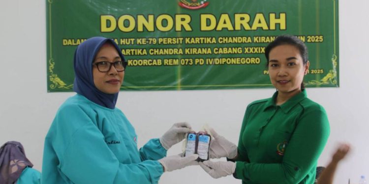Peringati Hari Jadinya Yang Ke-79, Persit Kodim Pati Gelar Kegiatan Donor Darah