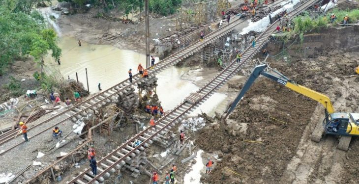 Penanganan Banjir Grobogan, Kementerian PU Lakukan Perbaikan Darurat 3 Lokasi Tanggul Jebol Sungai Tuntang