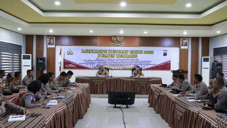 Kesiapan Hadapi Pengaman Arus Mudik Hari Raya Idul Fitri, Polres Rembang Gelar Larpra Ops Ketupat Candi 2025