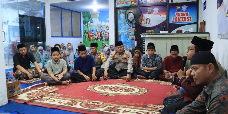 Berkah Ramadhan Polres Rembang Berbagi Kasih Dengan Anak Yatim Piatu