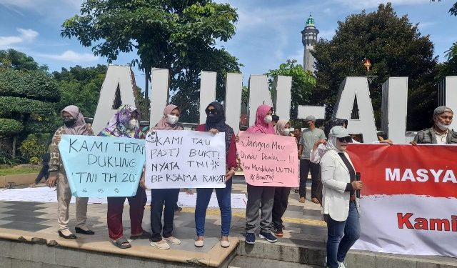 Ratusan Masyarakat Pati Gelar Aksi Damai Dukung Pengesahan UU TNI 
