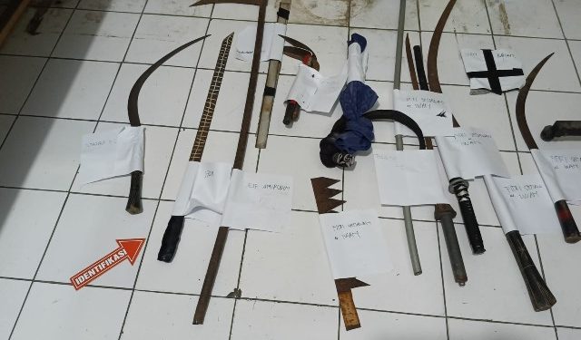 Polisi Berhasil Bongkar Gudang Senjata Tajam Milik “Gangster” di Pati