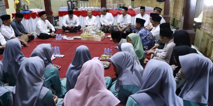 Merajut Kebersamaan & Bagi Kebahagiaan, Kapolres Rembang Gelar Buka Bersama & Santunan Bersama Anak Yatim