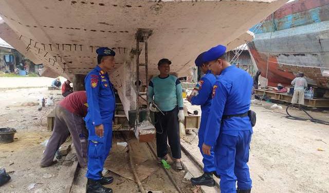 Cegah Kebakaran Kapal di Pelabuhan Juwana, Ini Upaya Satpolairud Pati