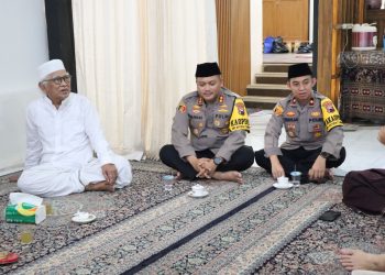 Dalam Rangka Hari Raya Idul Fitri 1446 H Kapolres Rembang Bersilahturahmi Di Beberapa Tokoh Ulama