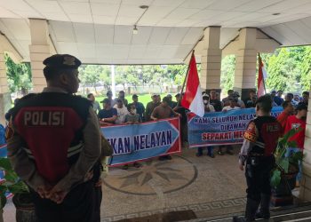 Polres Rembang Amankan Audiensi Himpunan Nelayan Seluruh Indonesia (HSNI) di Kantor DPRD Rembang