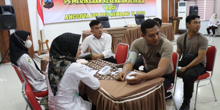 Pengecekan Kesehatan Personil, Polres Rembang Menggelar Rikkes Berkala TA. 2025