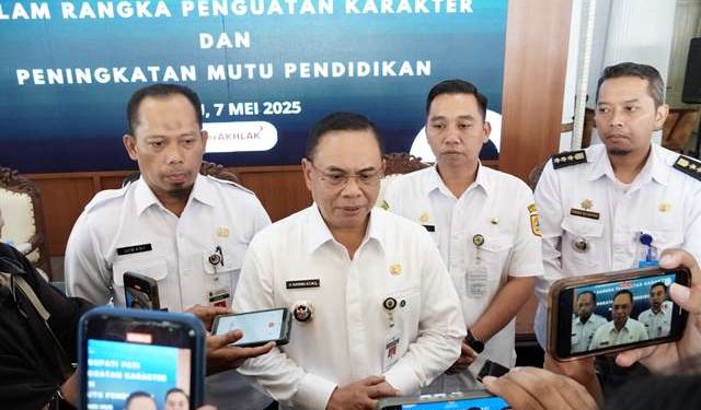 Beri Pengarahan ke Seluruh Kepsek se Kabupaten Pati, Bupati Singgung Wacana Lima Hari Sekolah