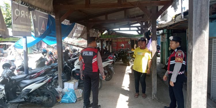 Patroli Dialogis Satgas Samapta Di Kawasan Pasar Kota Rembang, Tekan Aksi Premanisme