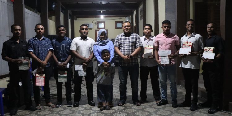 Malam Perpisahan Bintara Remaja Asal Papua, Kapolres Rembang Gelar di Rumah Dinas