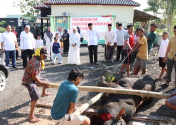 Polres Rembang Gelar Sholat Idul Adha 1446 H, Dilanjutkan Penyembelihan Hewan Qurban