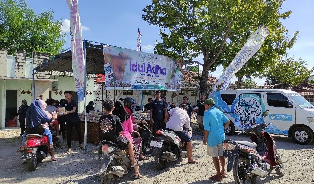 Berbagi Rasa dan Kebersamaan, RS Budi Agung Juwana Salurkan 1500 Paket Daging Kurban untuk Warga