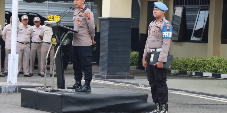 Ambil Apel Jam Pimpinan, Wakapolres Rembang Beri Penekanan Kepada Personil