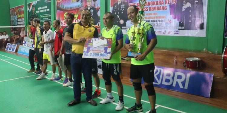Tutup Turnamen Badminton Kapolres Cup II, Kapolres Rembang Apresiasi Partisipasi Semua Pihak