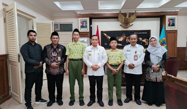 Bikin Bangga, Dua Siswa MTsN 1 Pati Wakili Indonesia di Olimpiade Matematika Internasional di Singapura