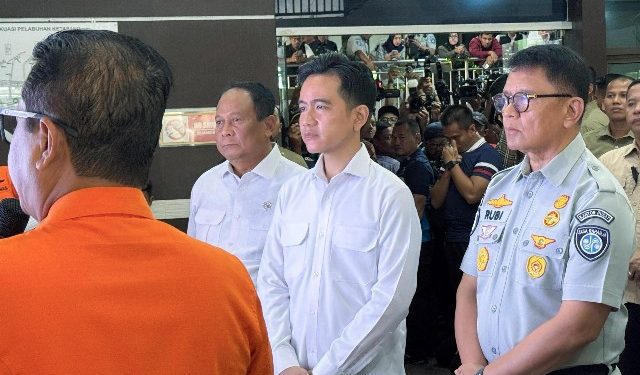 Wapres Gibran Tinjau Penanganan Korban Kapal Tenggelam di Selat Bali, Jasa Raharja Serahkan Santunan Rp125 Juta per Korban