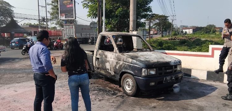 Panther Terbakar di SPBU Bumirejo Margorejo