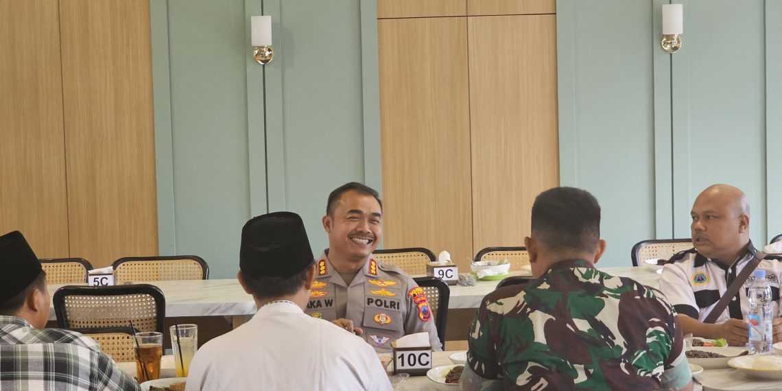 Bupati Pati Bertemu Korlap, Rembug Bareng Lahirkan Kesepakatan Pembatalan PBB-P2 250% dan Jam Operasional Sekolah