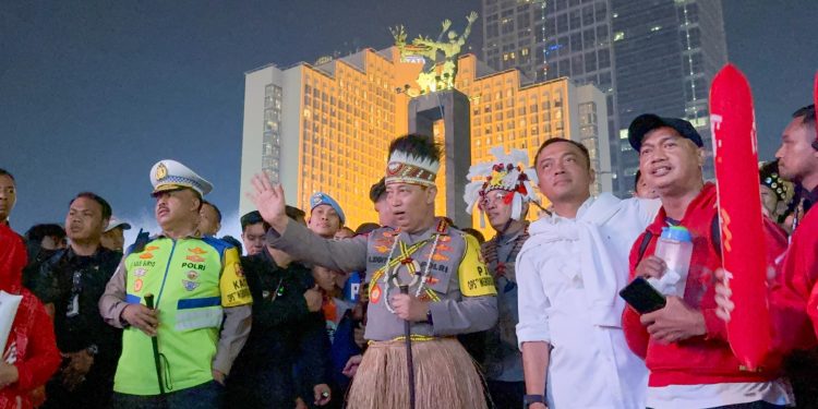 Kapolri dan Mensesneg Tinjau Panggung Rakyat di HI, Masyarakat Antusias