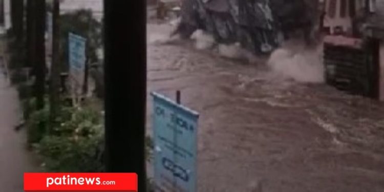 Hujan 2 Hari, Banjir Rendam Denpasar Bali