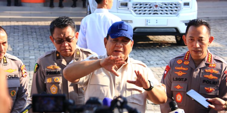 Prabowo: Polisi Terluka Saat Ricuh Akan Dapat Kenaikan Pangkat Luar Biasa