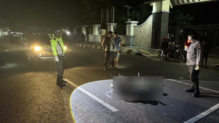 Pengendara CB Meninggal Dunia Usai Kecelakaan Tunggal di Jalan Sudirman Pati