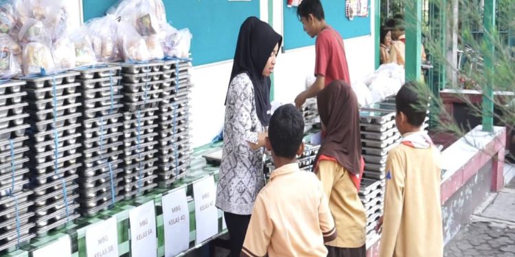 Polda Jateng Terapkan Standar Ketat Produksi Makanan di SPPG Polri