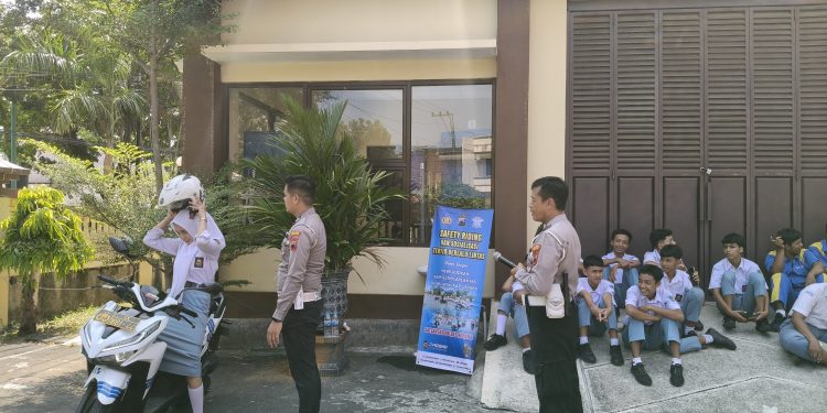 Gelar Safety Riding di SMK Bhakti Praja, Satlantas Polres Jepara Ajak Generasi Muda Disiplin Berkendara