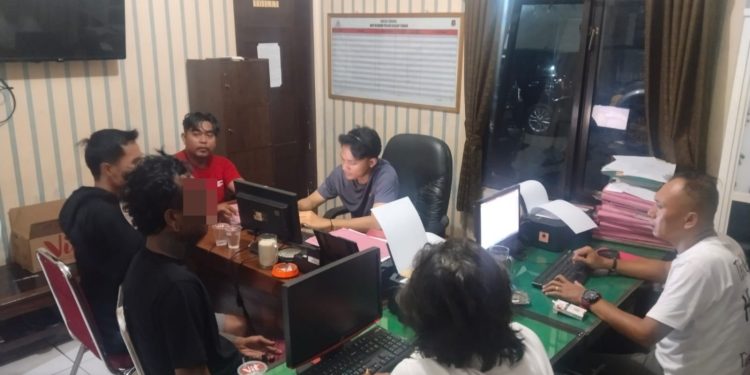 Niat Menolong Pedagang, Petugas Satpol PP Malah Dikeroyok di Alun-Alun Cilacap