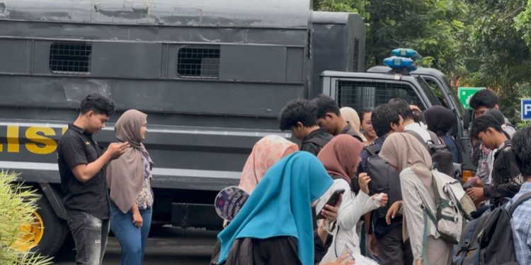 Polres Purbalingga Fasilitasi Transportasi Mahasiswa Unsoed ke Laboratorium