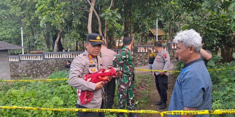 Hendak Ke Masjid, Warga Wringin Putih Semarang Temukan Bayi Laki Laki