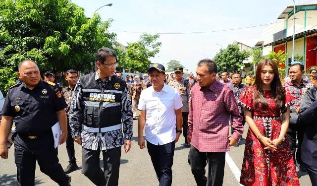 Kunjungi Kudus, Menkeu Purbaya: Pemerintah Siapkan Jalur Resmi bagi Pengusaha Rokok Kecil