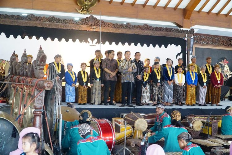 20 Dalang Cilik Tampil di Pendopo, Bupati : Seni Pedalangan Harus Lestari di Tengah Modernisasi