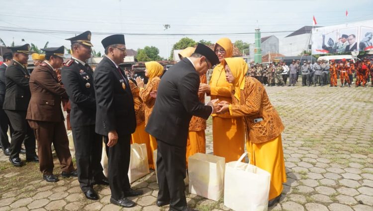 Jadi Irup Hari Pahlawan, Bupati Ajak Berjuang Bersama demi Pembangunan