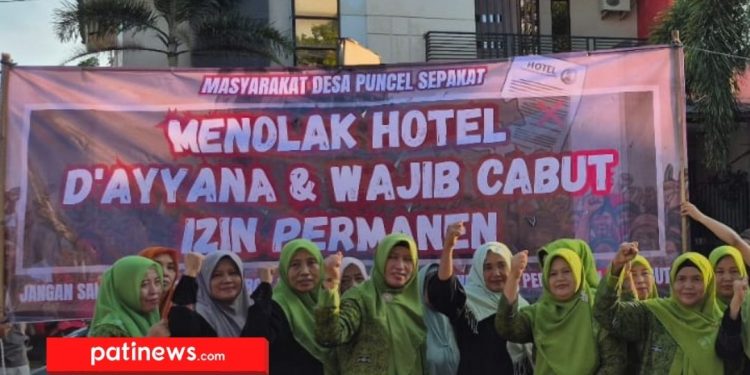 Tokoh Agama dan Warga Pasang Banner Penolakan Berdirinya Hotel di Desa Puncel