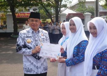 Bupati Pati Ajak Guru Wujudkan Pendidikan Berkarakter