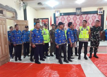 Kapolresta Dan Forkompimda Banyumas Tinjau Pengungsian Pastikan Penanganan Warga Terdampak Tanah Bergerak Di Sumpiuh