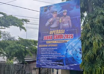 Gencarkan Edukasi Ops Zebra 2025, Satlantas Rembang Pasang Baliho Himbauan Tertib Lalu Lintas
