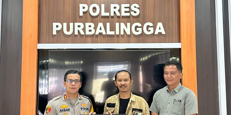 Polres Purbalingga Terima Penghargaan dari Komunitas Seni Purbalingga