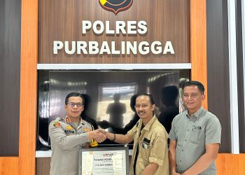 Polres Purbalingga Terima Penghargaan dari Komunitas Seni Purbalingga