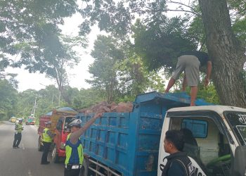 Ops Zebra 2025 Polres Rembang : Truk Material Wajib Tutup Bak! Demi Keselamatan Pengguna Jalan